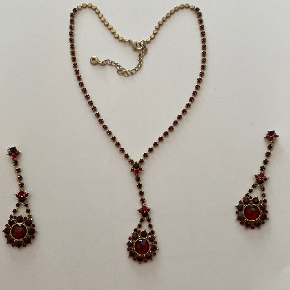 Red and gold necklace and earrings set